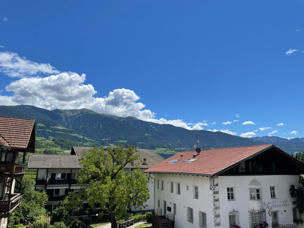 Gasthof Goldenes Lamm Vahrn Dış mekan fotoğraf