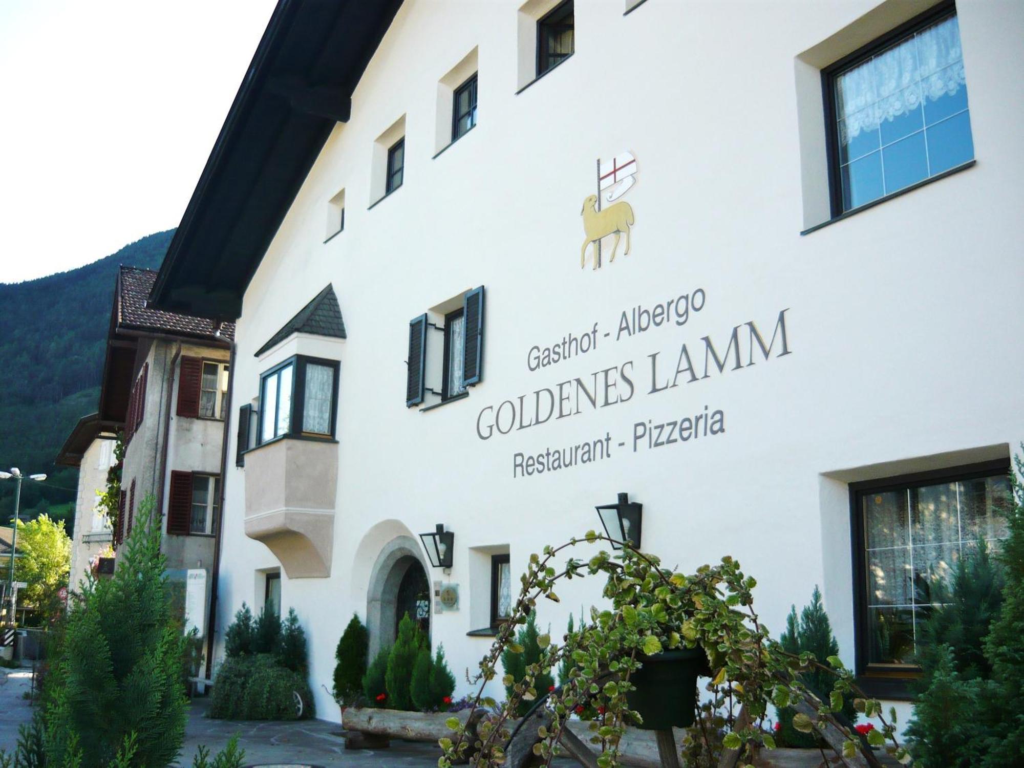 Gasthof Goldenes Lamm Vahrn Dış mekan fotoğraf