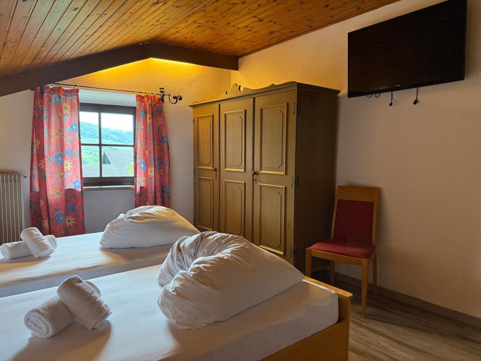 Gasthof Goldenes Lamm Vahrn Dış mekan fotoğraf