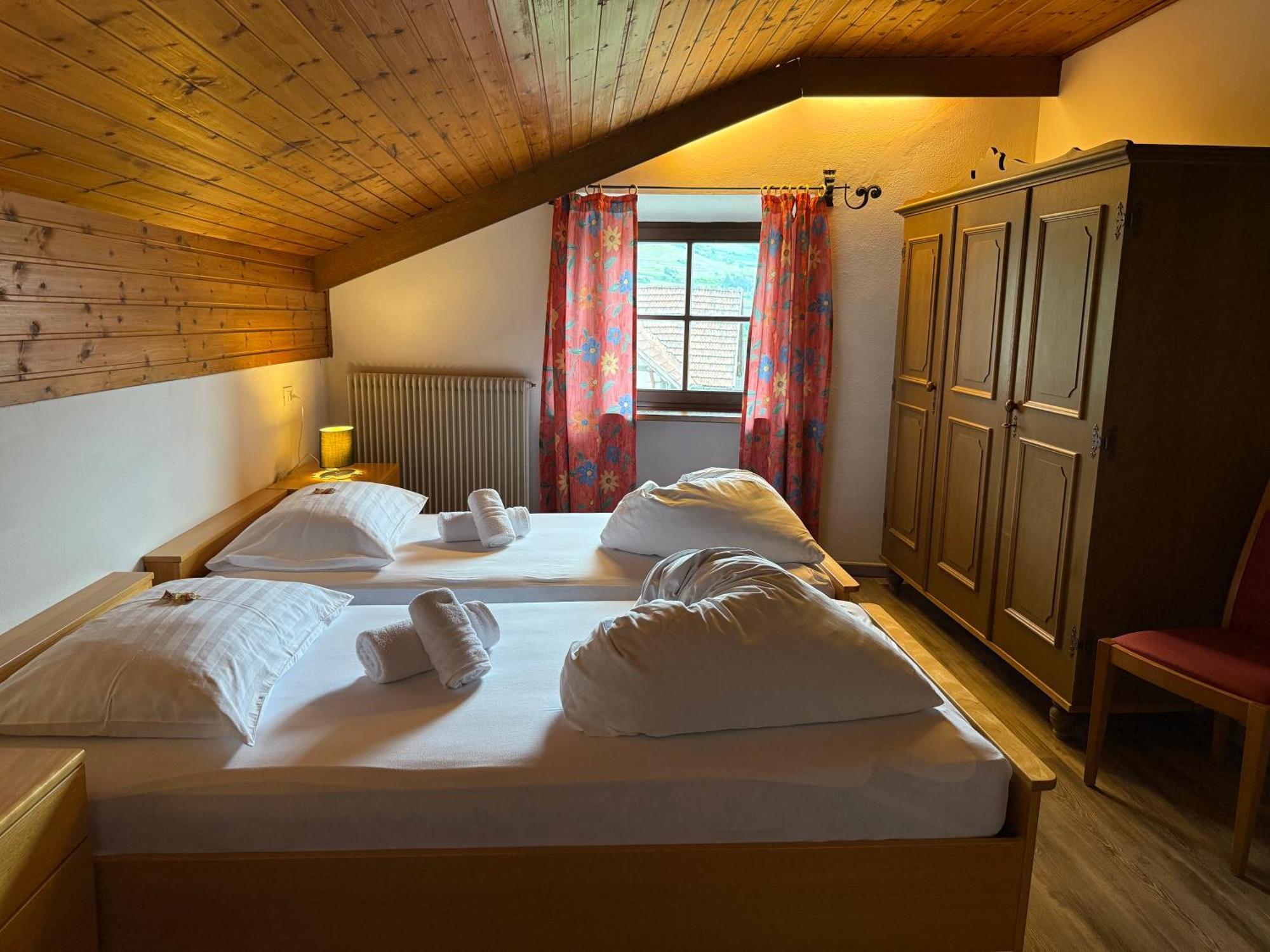 Gasthof Goldenes Lamm Vahrn Dış mekan fotoğraf