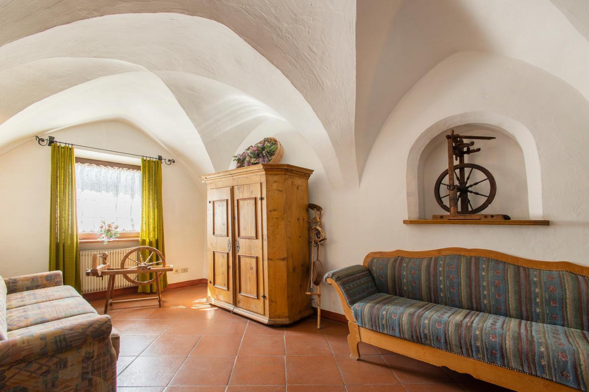 Gasthof Goldenes Lamm Vahrn Dış mekan fotoğraf