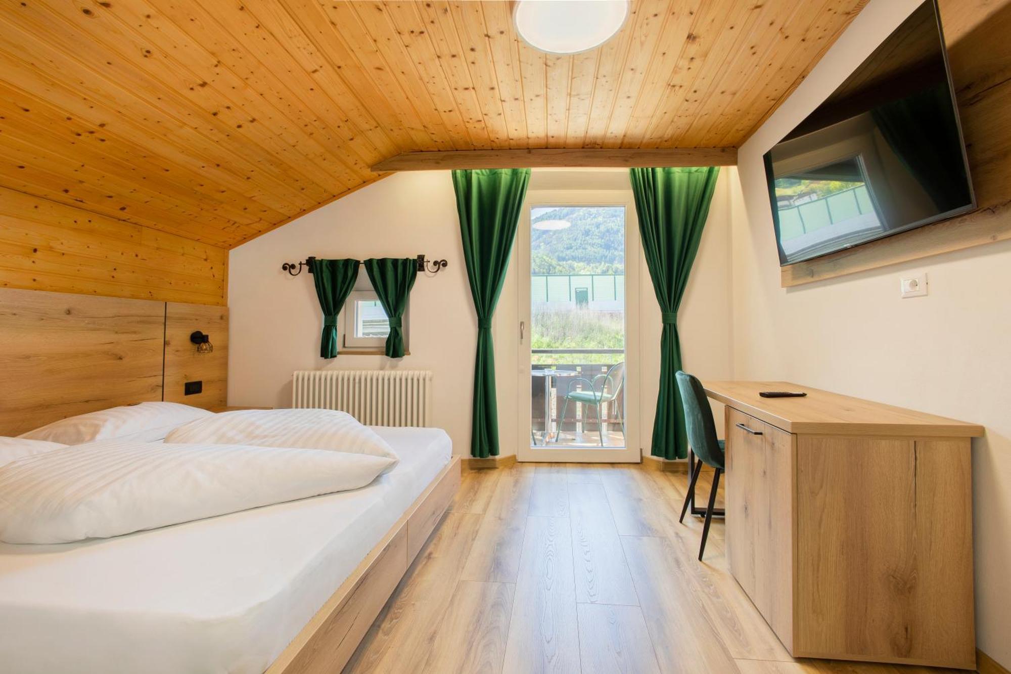 Gasthof Goldenes Lamm Vahrn Dış mekan fotoğraf