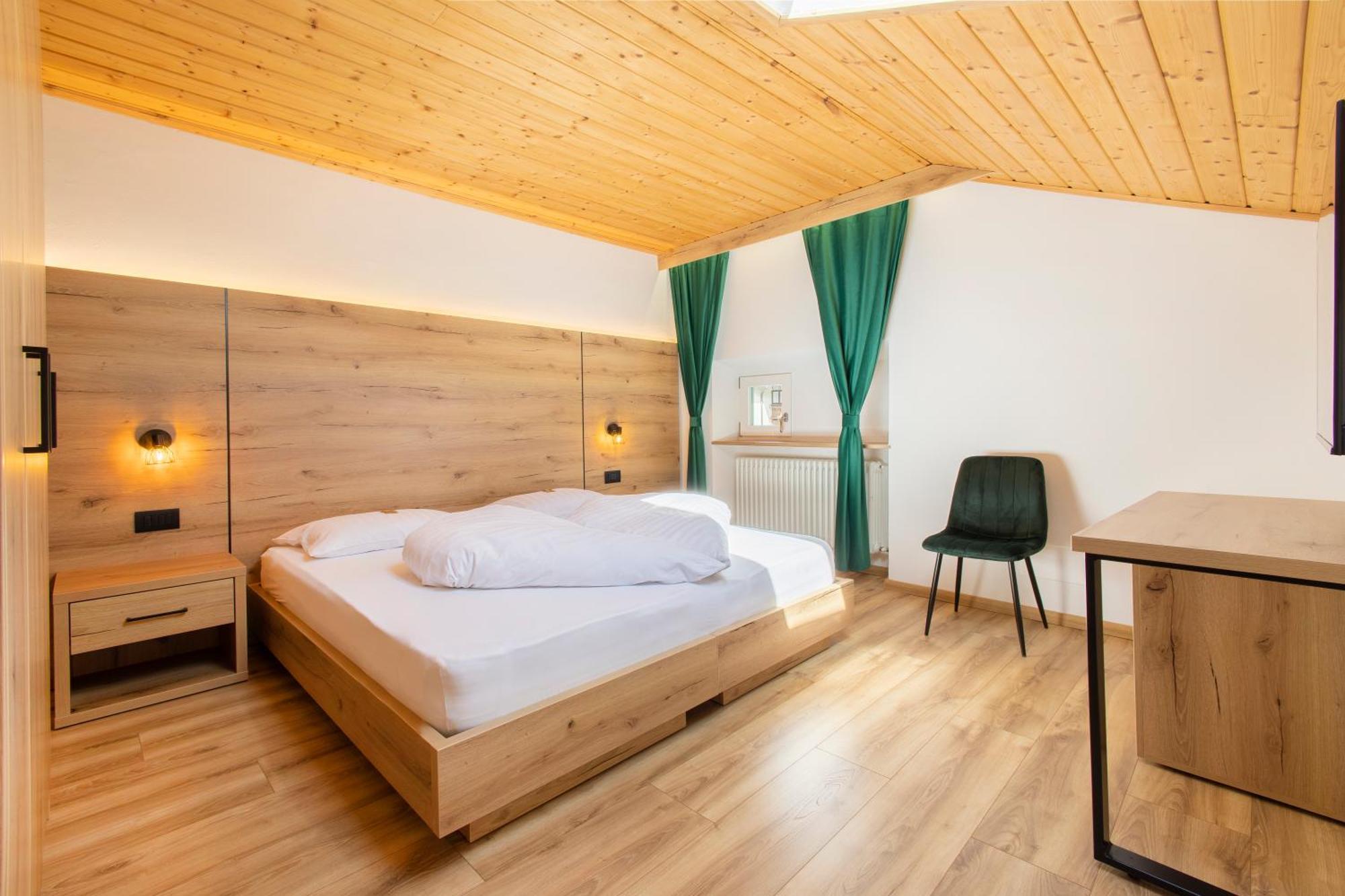 Gasthof Goldenes Lamm Vahrn Dış mekan fotoğraf
